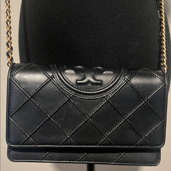 Tory Burch Fleming Quilted Leather Wallet on Chain Crossbody - Picture 3 of 8